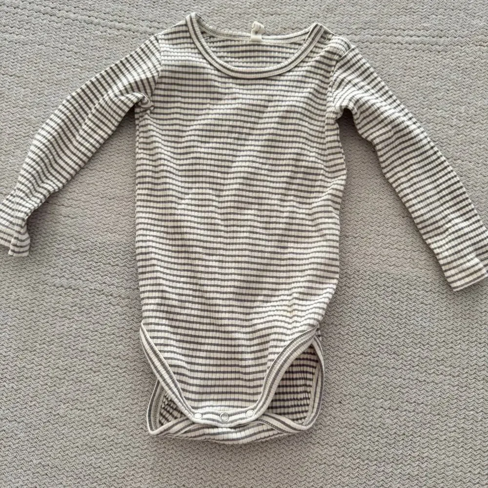Quincy Mae Grey + White Striped Ribbed Long Sleeve One Piece Bodysuit 12 to 18